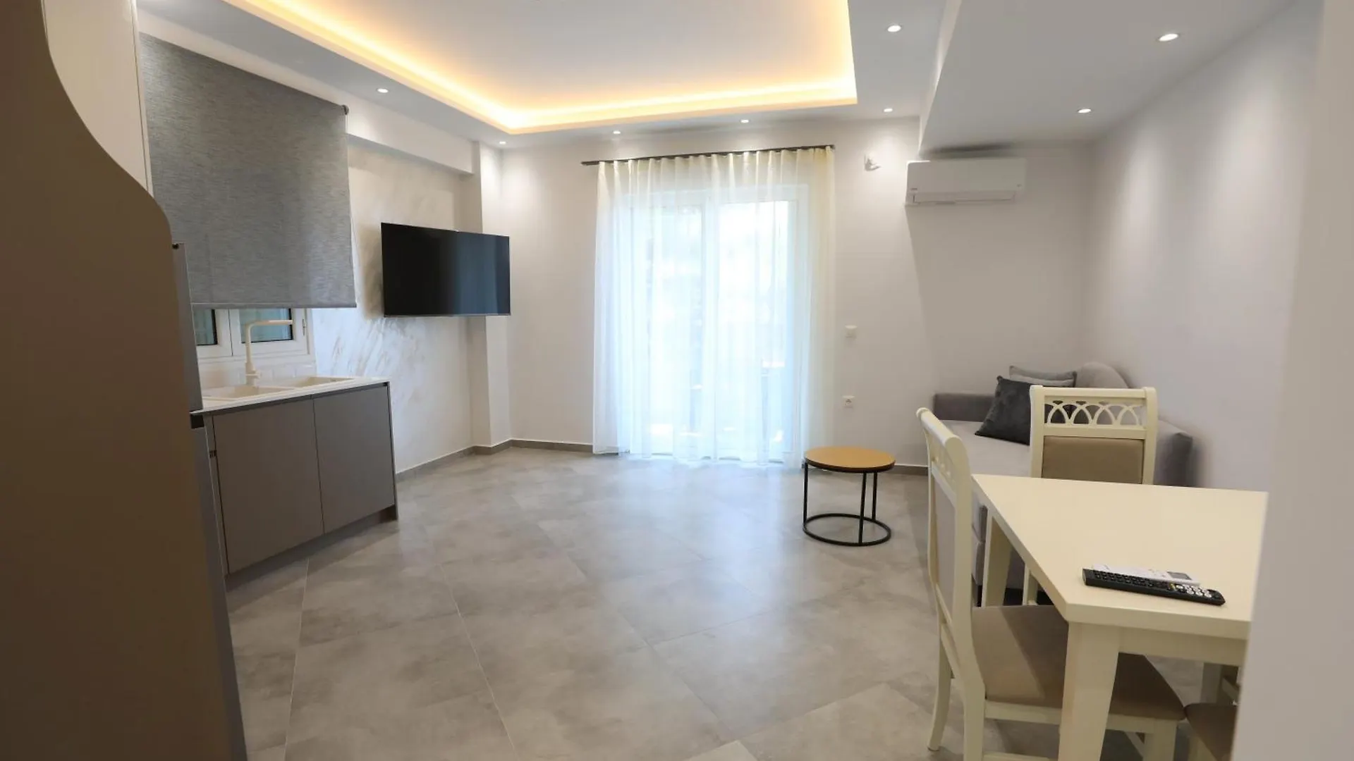 Villa Aliko Sarandë 아파트